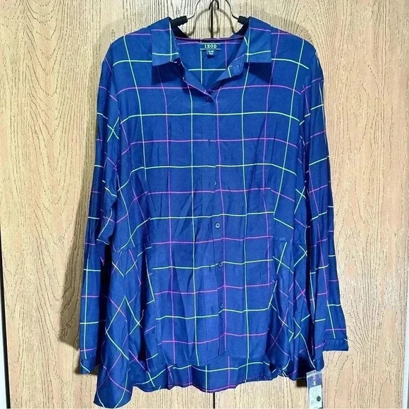 IZOD Premium Essential NWT Women's XL Checkered Navy Button Up Long Sleeve Shirt - Picture 1 of 6